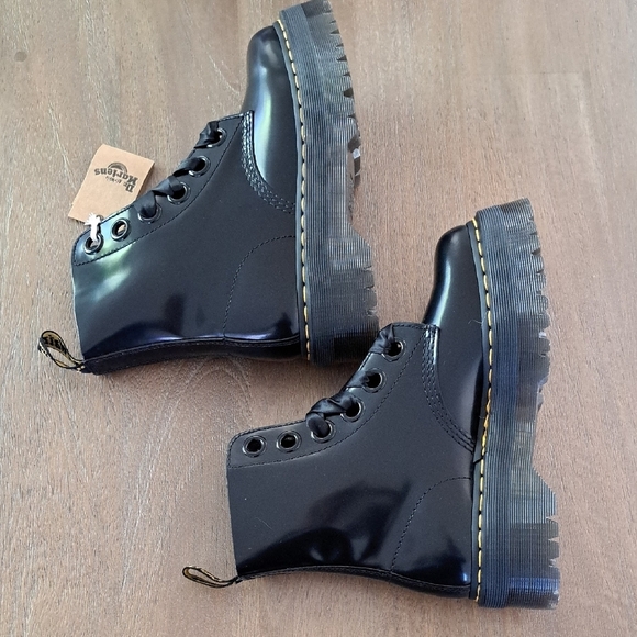 Dr. Martens Molly Women's Leather Platform Boots - Color: Black - Size: 8 - Picture 7 of 9